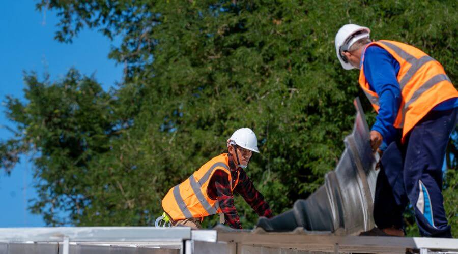 Professional Flat Roofing Installation in Baileyville, IL